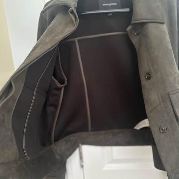 Banana Republic Women’s Olive Jacket - Picture 2 of 8